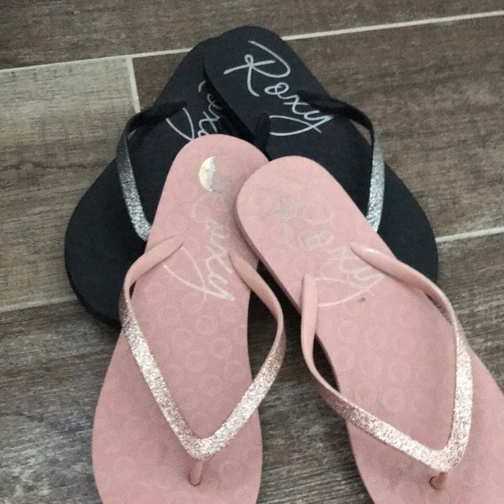 Roxy flip flops